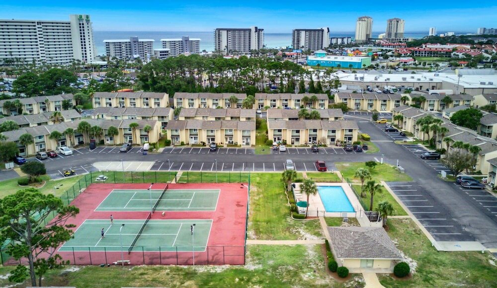 Фото White Sand Condo