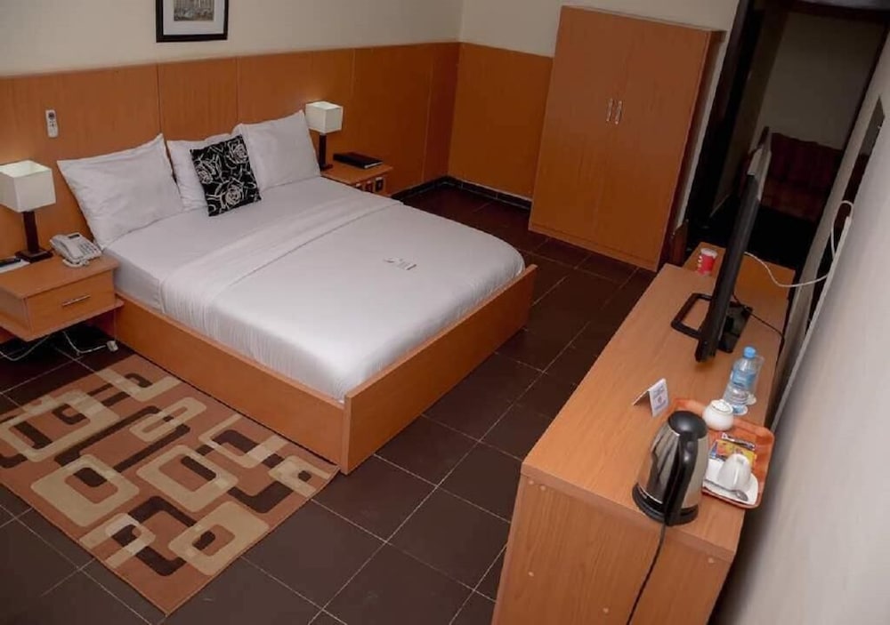 Фото Apartments & Hotels by Qualer Jos