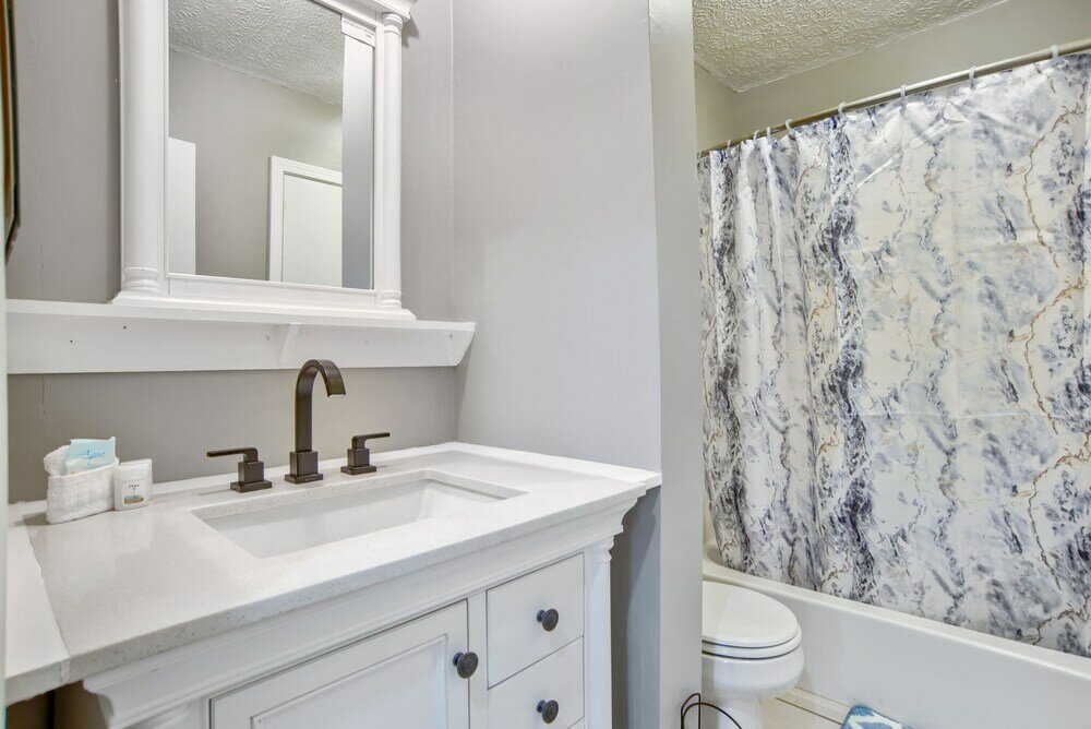 Фото White Sand Condo