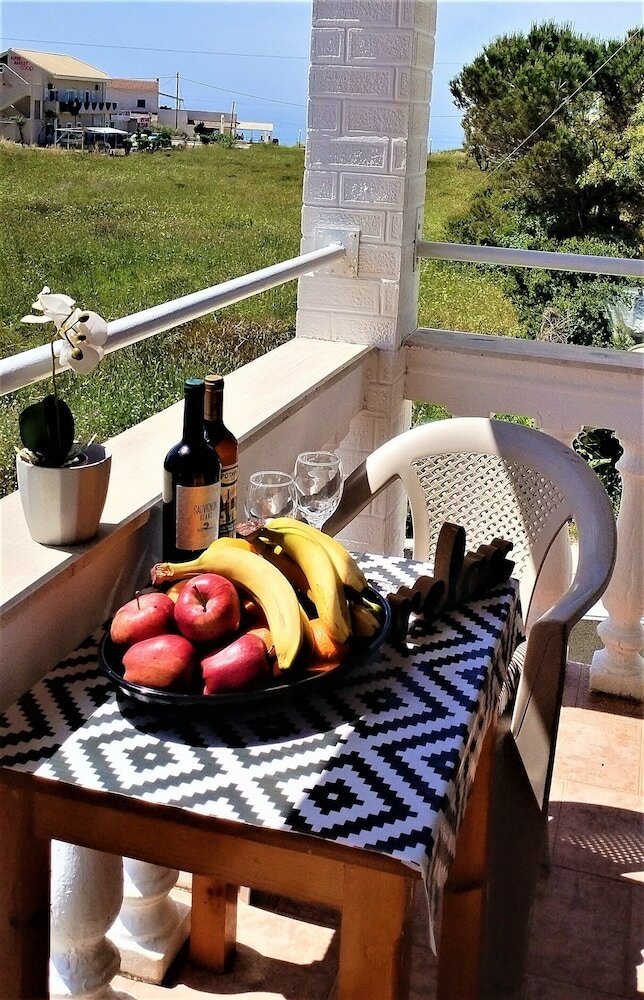 Фото Eleni Apartments Sant George Beach