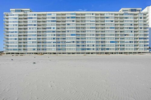 Гостиница Beautiful Myrtle Beach Condo w Ocean Views!