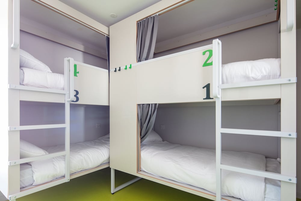 Фото Clink i Lár