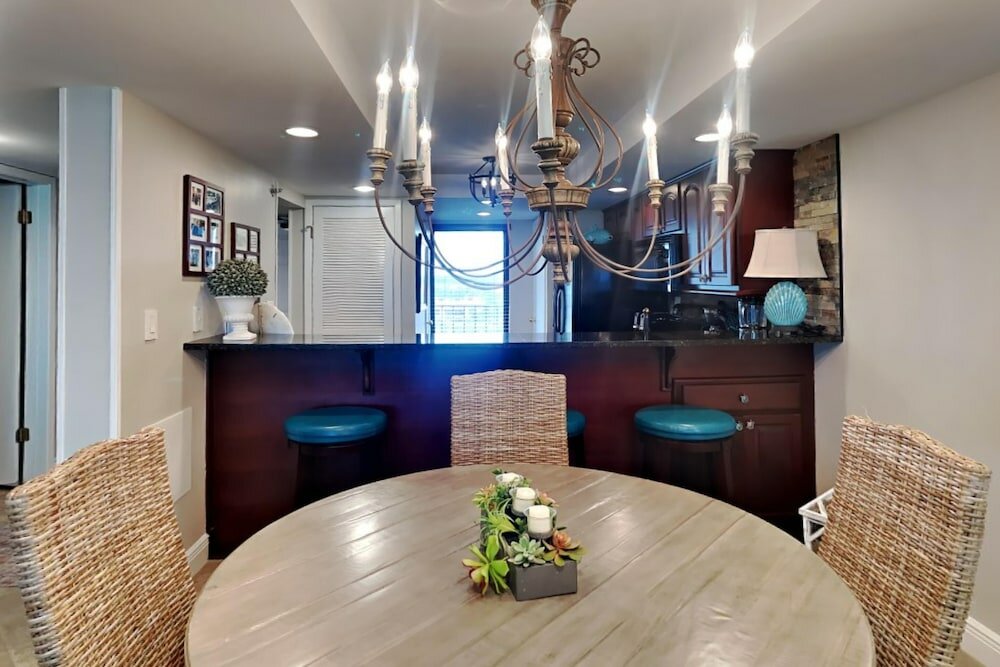 Фото Edgewater Tower III