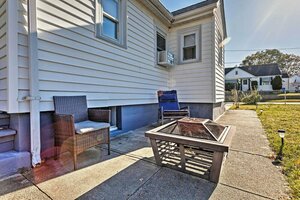 Гостиница Pet-friendly Cranston Home w Fire Pit & BBQ!