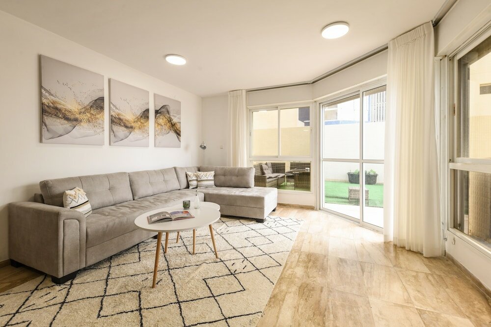 Фото 4br Seaview Apt Private Balcony &Parking