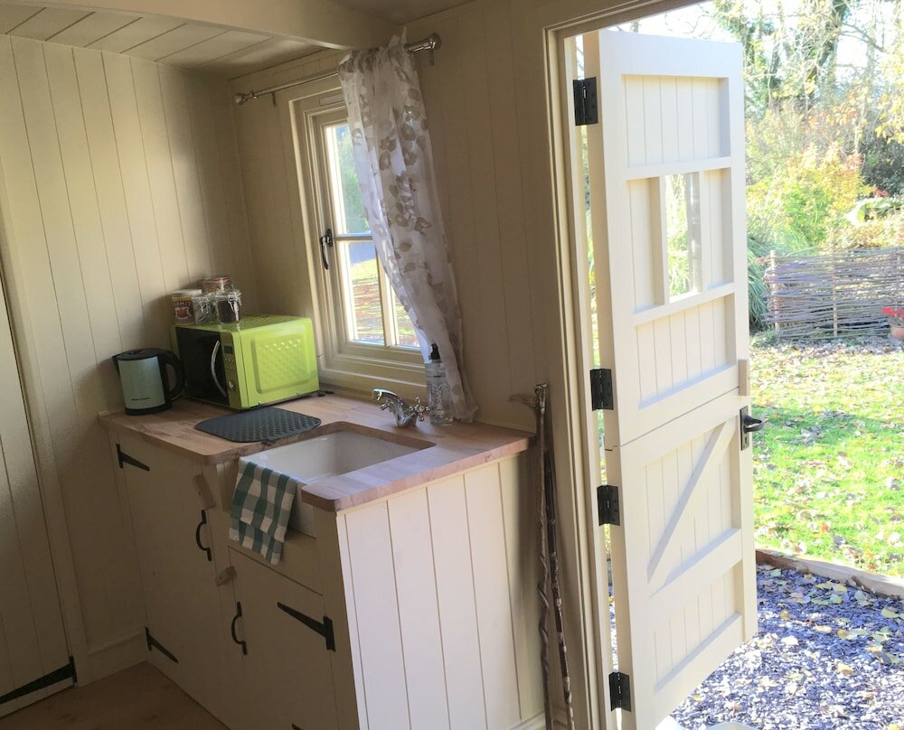 Фото Oxton Hill Hideaway