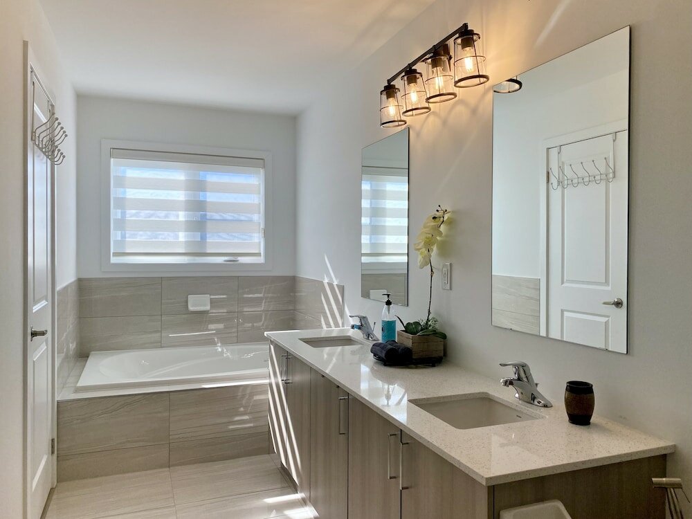 Фото Luxurious Waterfront Residence