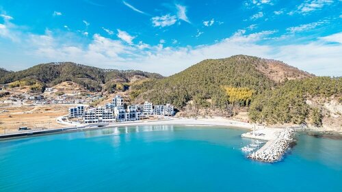Гостиница Geoje Memory Kids Pool Villa