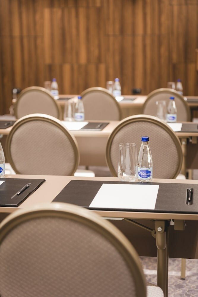 Фото Bristol Hotel