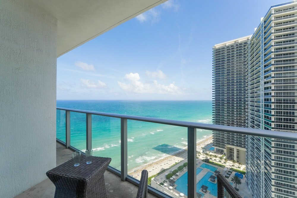 Фото Ocean views from Lux Condo at Hyde Beach