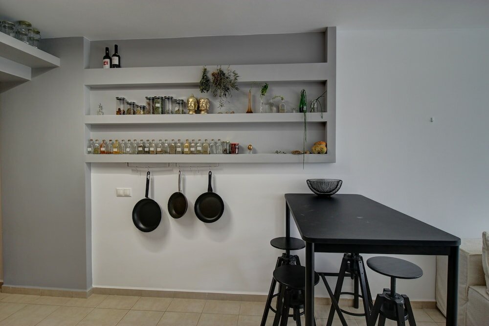 Фото 1 Bedroom Apartment on Beach Elias Upper