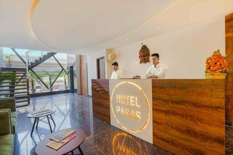 Гостиница Hotel Paras