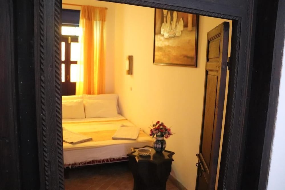 Фото Hotel Riad Dar El Qdima