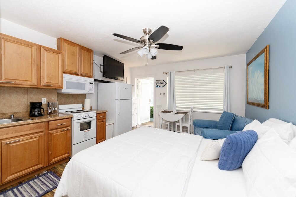 Фото Tropic Isle Boutique Hotel