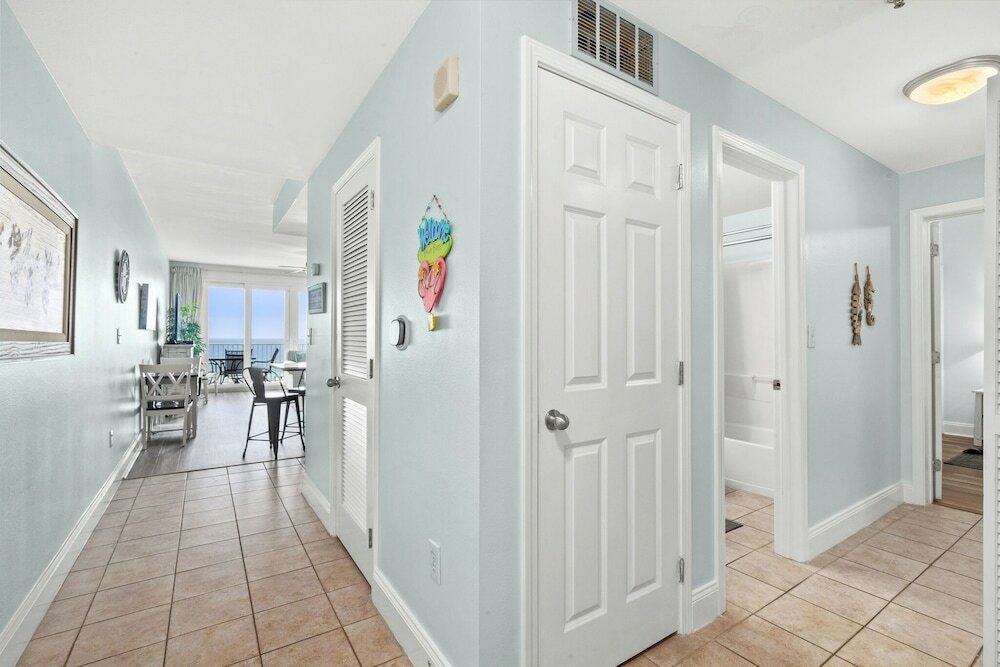 Фото Laketown Wharf 624 - Catch The Breeze