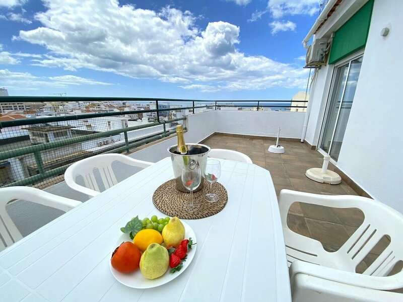 Гостиница Quarteira Ocean Breeze 2 by Homing