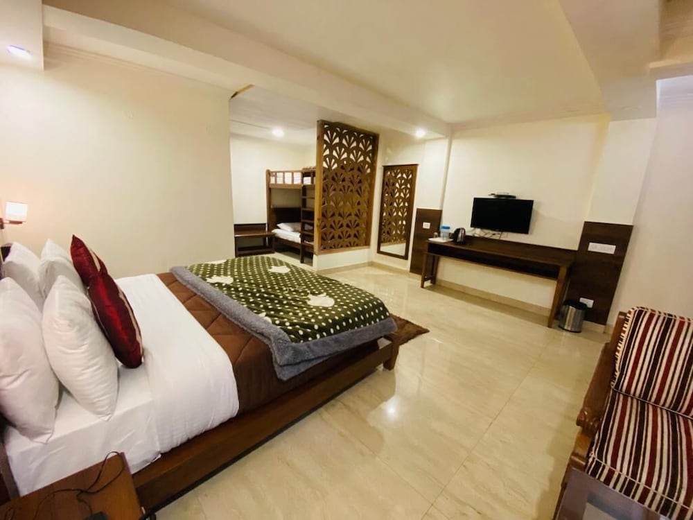 Фото Hotel Aroma Nainital