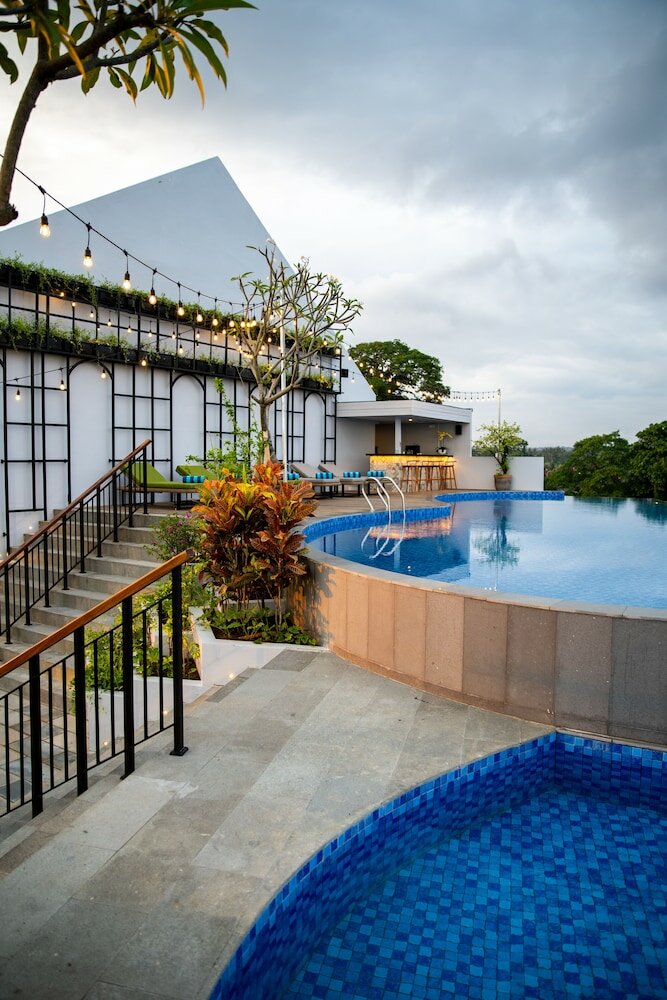 Фото Rv Hotel Kutus Kutus