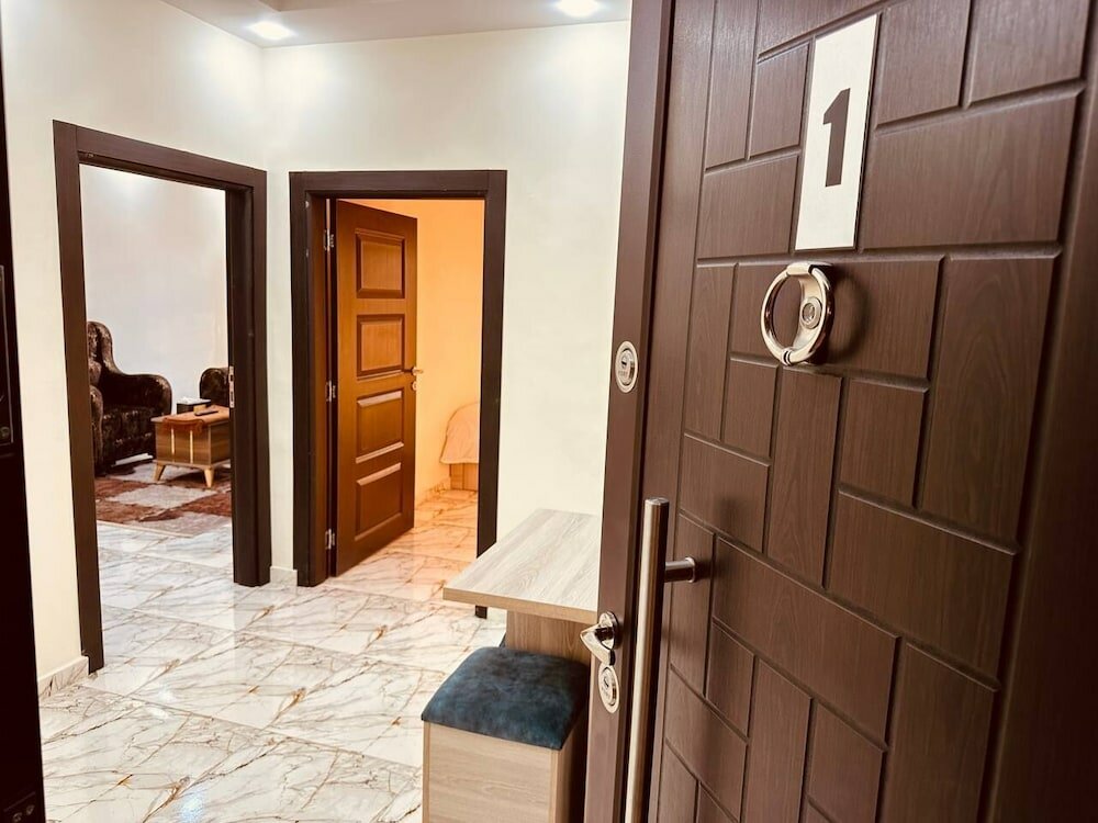 Фото Jerash Apart Hotel