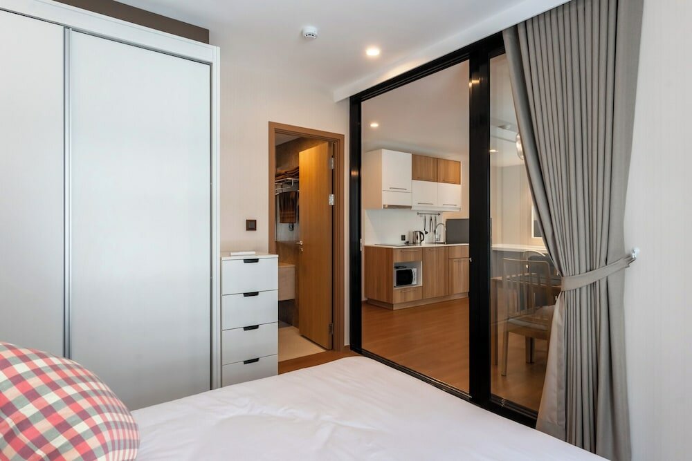 Фото The Title V X203