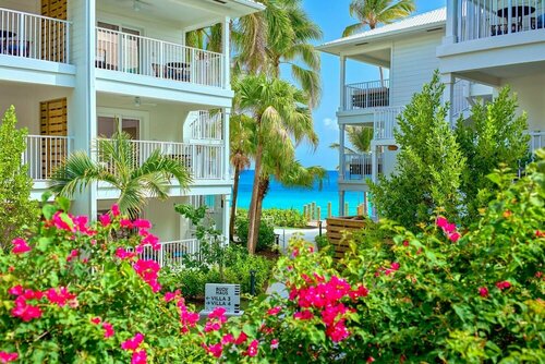 Гостиница Morningstar Buoy Haus Beach Resort At Frenchman's Reef, Autograph Collection