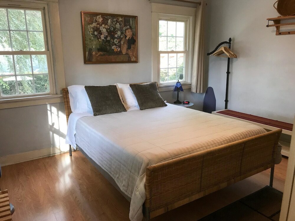 Фото Sanborn Guest House