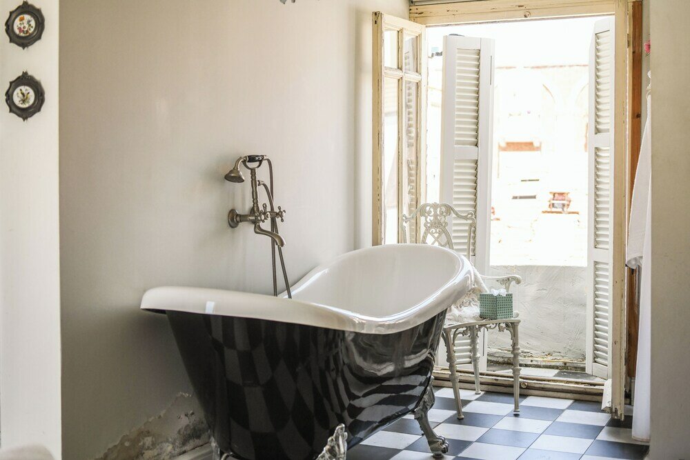 Фото Elegant 1br Apt w Balcony in the City