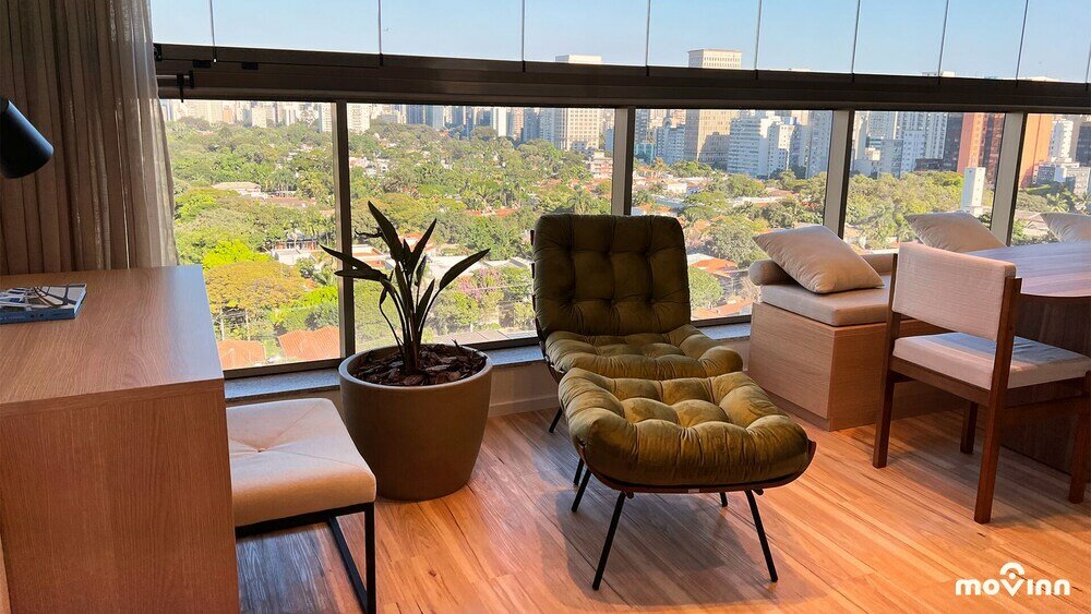 Фото White by Movinn