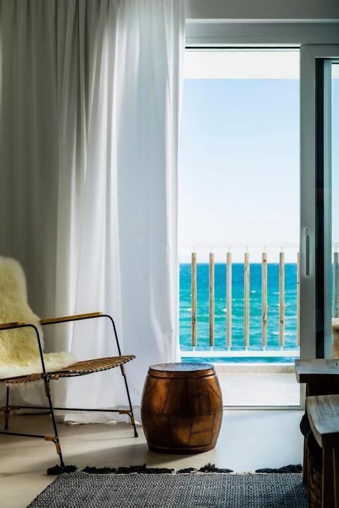 Фото Sea Sense Boutique Hotel