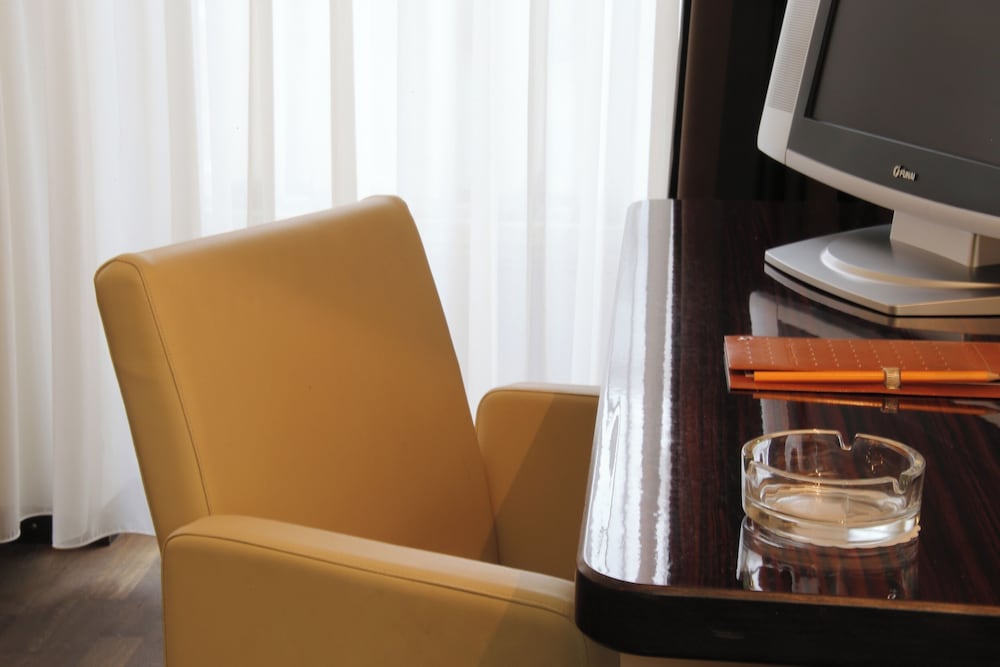 Фото Helvetia Hotel Munich City Center