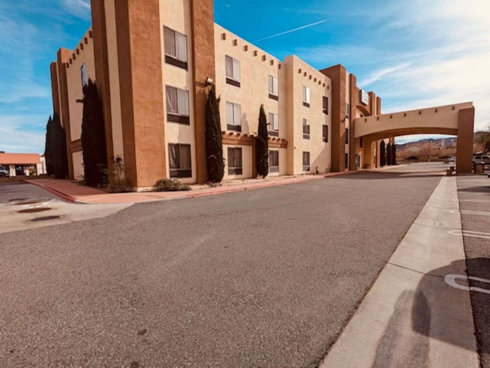 Фото Отель by Best Western Yucca Valley Joshua Tree