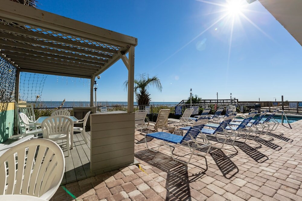 Фото Beach Club at Montego Inn