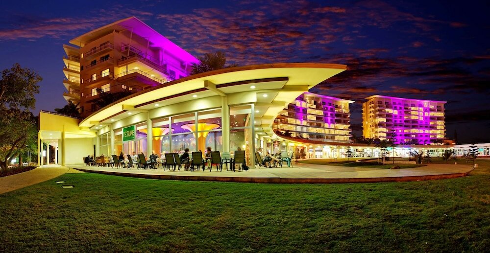 Фото Hilton Noumea La Promenade Residences