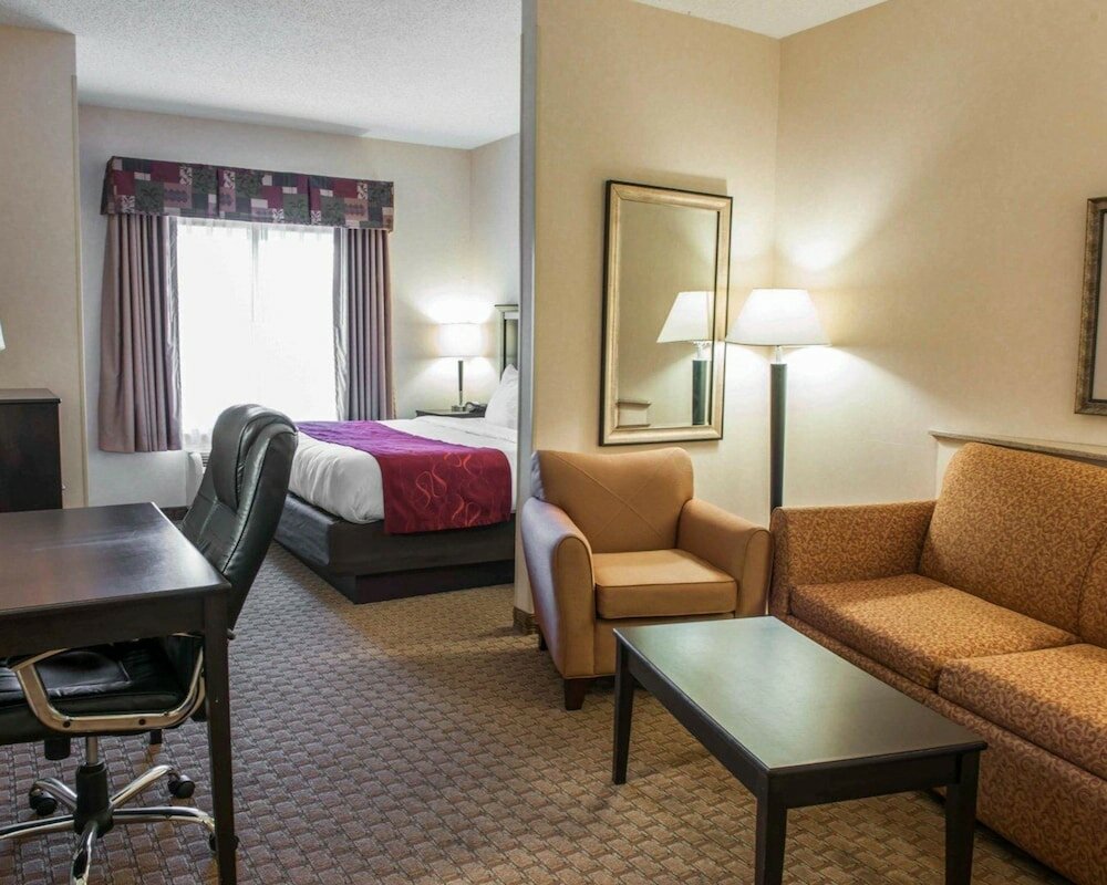 Фото Comfort Suites Southport