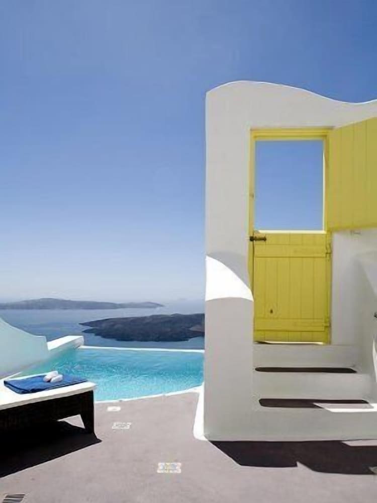 Фото Dreams Luxury Suites