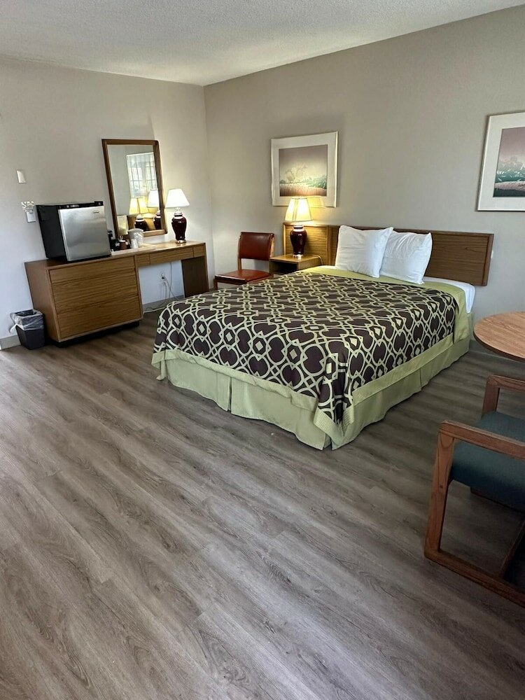 Фото Coastal Breeze Inn
