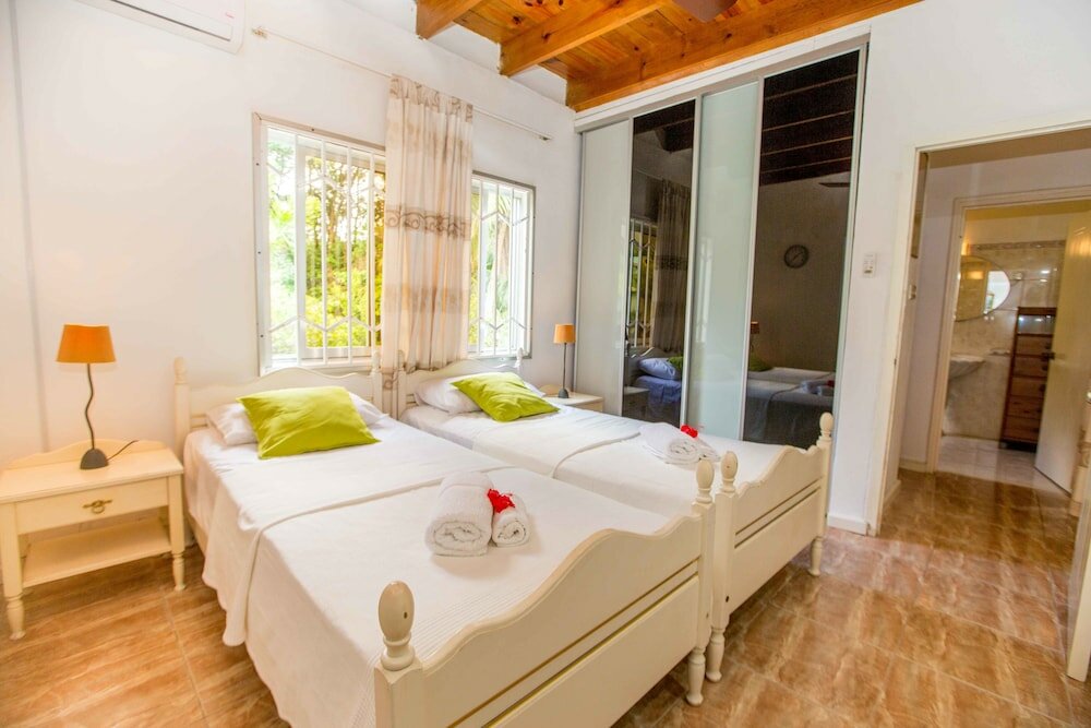 Фото The Orchard Holiday Home