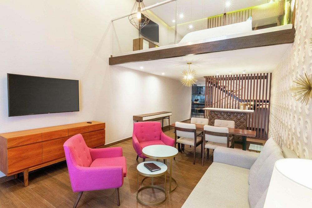 Фото Апартаменты The Fives Downtown Hotel & Residences, Curio Collection by Hilton