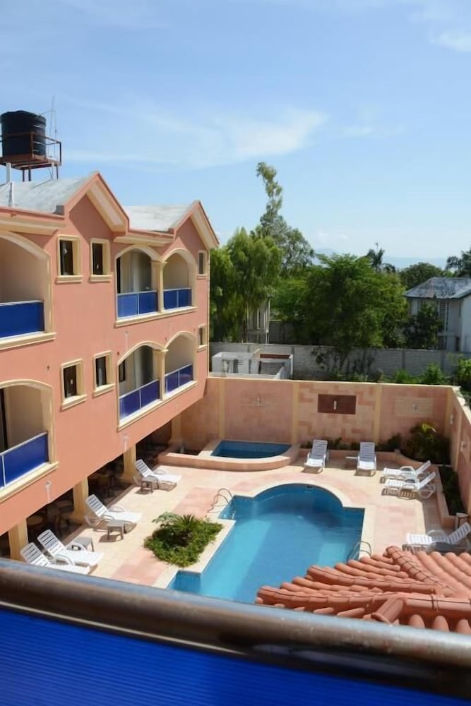 Фото Tabarre's Palace