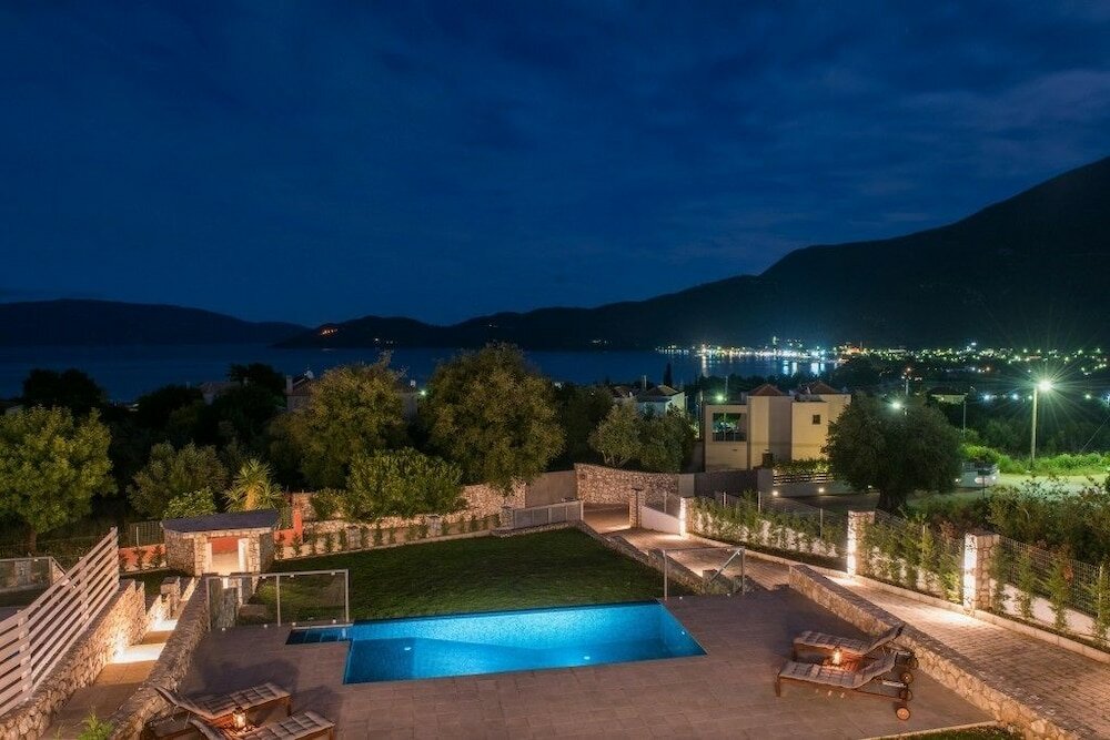 Фото White Villas