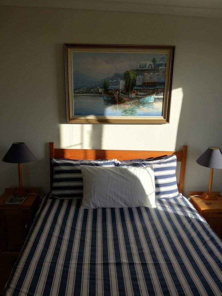 Фото Duck and Doolittle