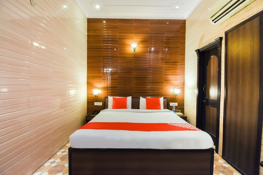 Фото Oyo 4430 Hotel Holy city