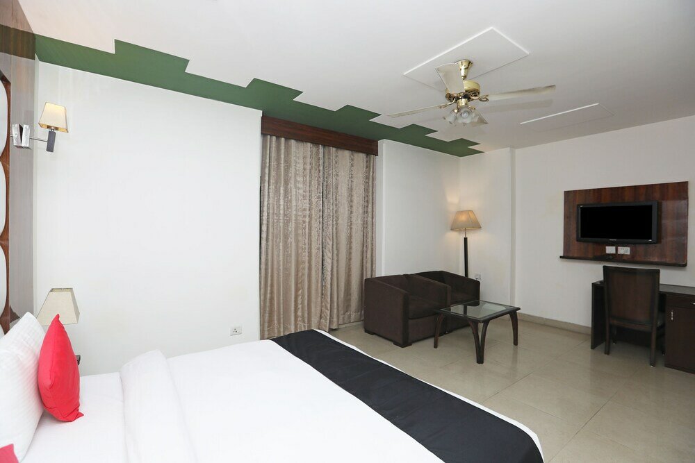 Фото Capital O 445 Impress Hotel