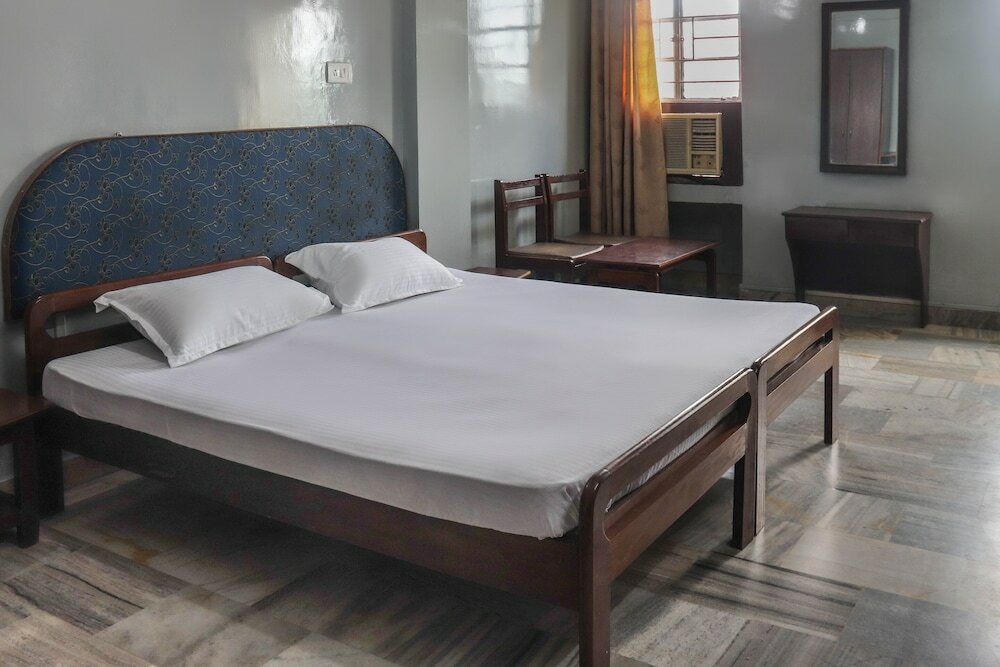 Фото Spot On 49477 Hotel Galaxy