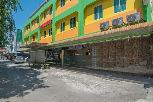 Гостиница RedDoorz near Nagoya Citywalk Batam 2 на Провинции Острова Риау