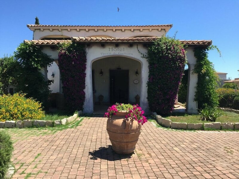 Гостиница Hotel Terra Di Gallura