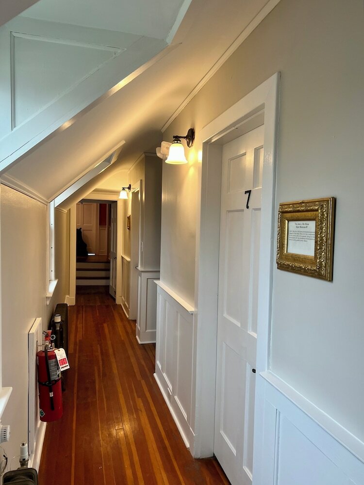 Фото Valcour Inn & Boathouse