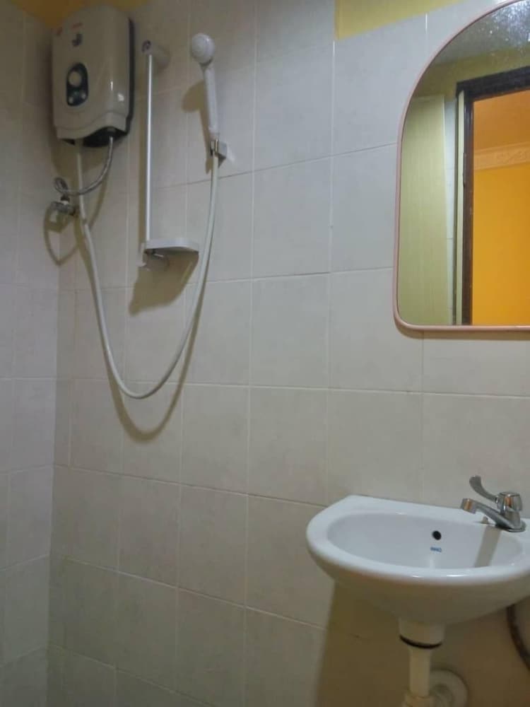 Фото Pudu Inn Hotel