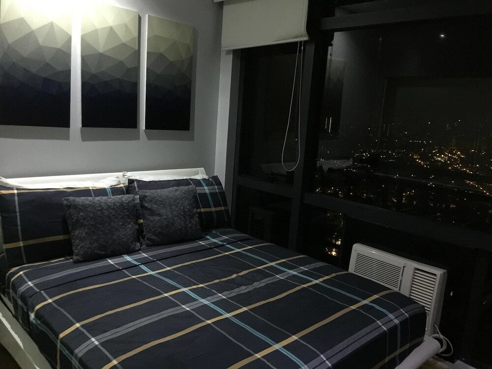 Фото Seven Doors in Gramercy Makati