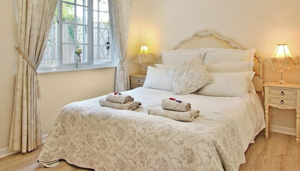 Фото Hout Bay Beach Cottage